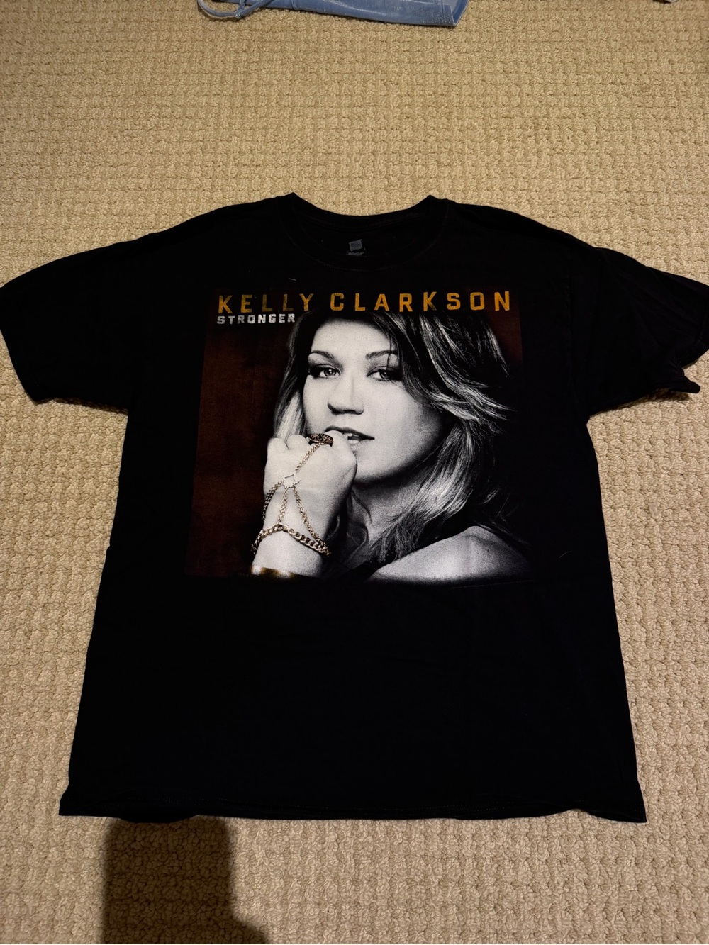Kelly Clarkson 'Stronger' 2012 Tour Graphic Tee